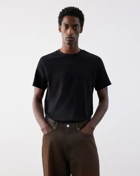 Men Regular Fit Round-Neck