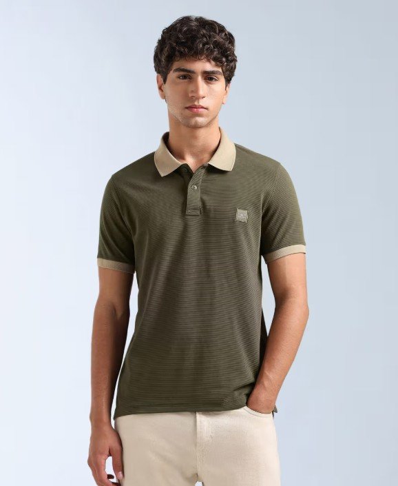 Men Green Textured Regular Fit Polo T-Shirt