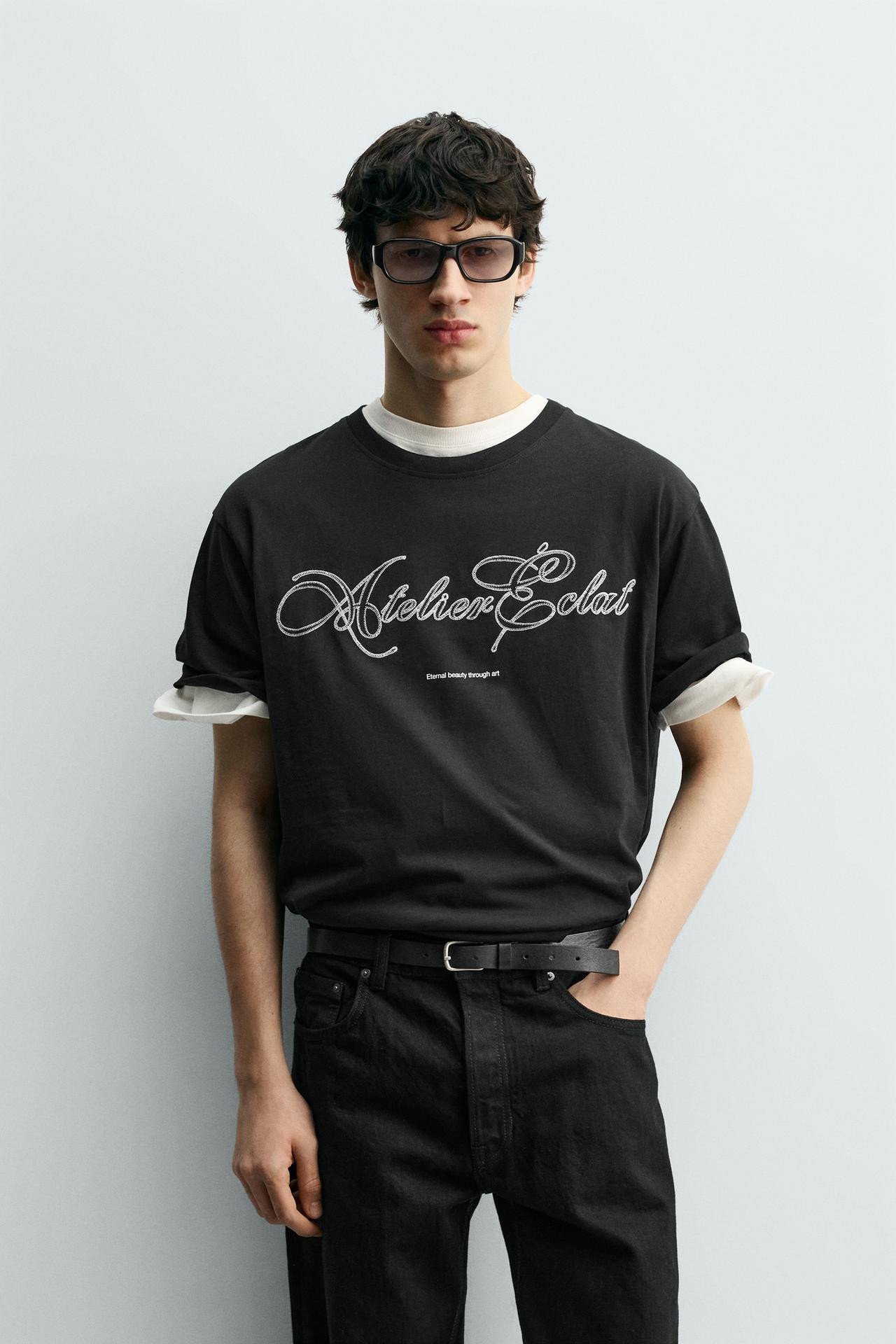 EMBROIDERED SLOGAN T-SHIRT