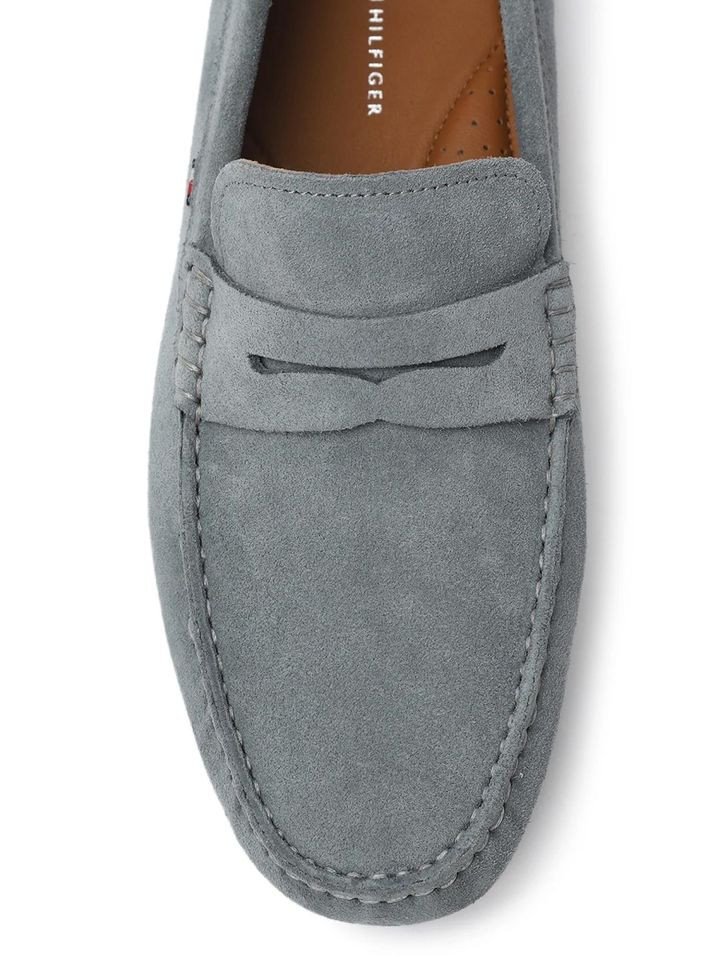 TOMMY HILFIGER Solid Grey Leather Loafers - Grey