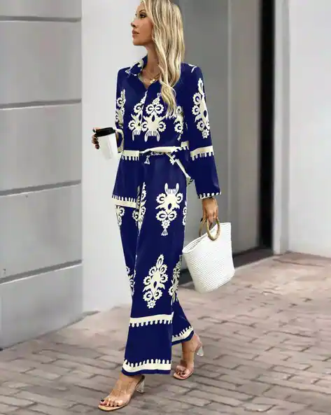 Women Printed Shirt with Straight