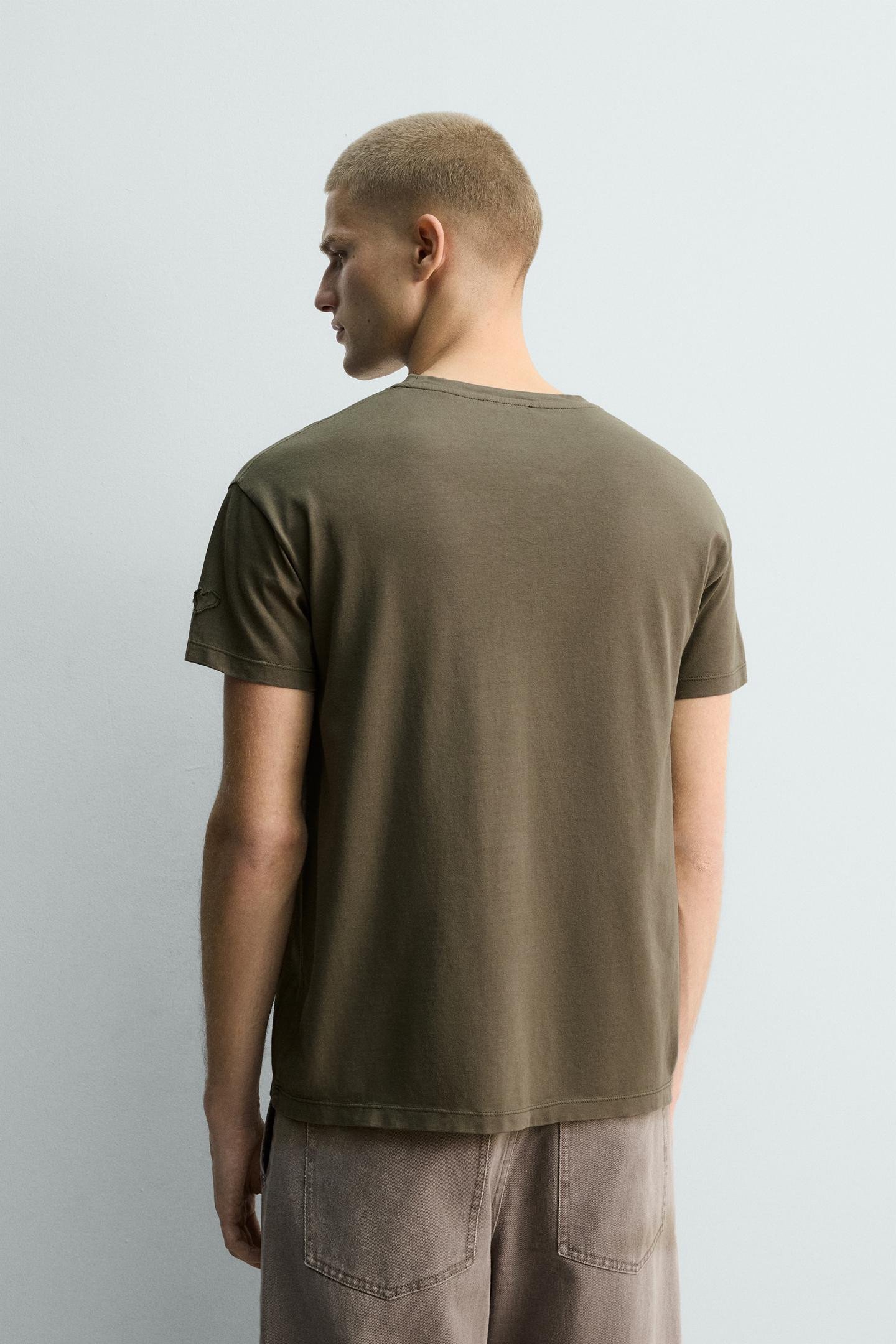 EMBROIDERED HEART T-SHIRT