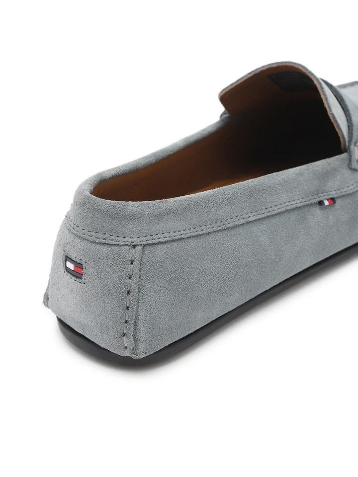 TOMMY HILFIGER Solid Grey Leather Loafers - Grey