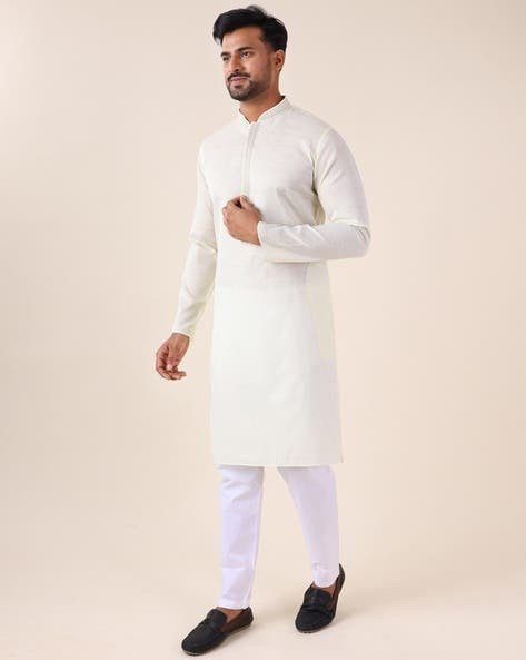 Men Embroidered Regular Fit Kurta