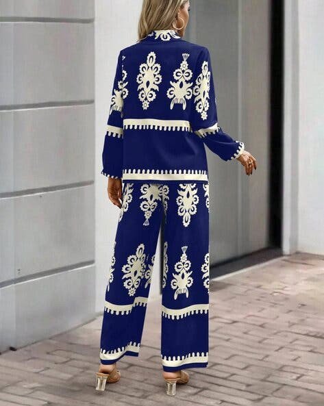 Women Printed Shirt with Straight